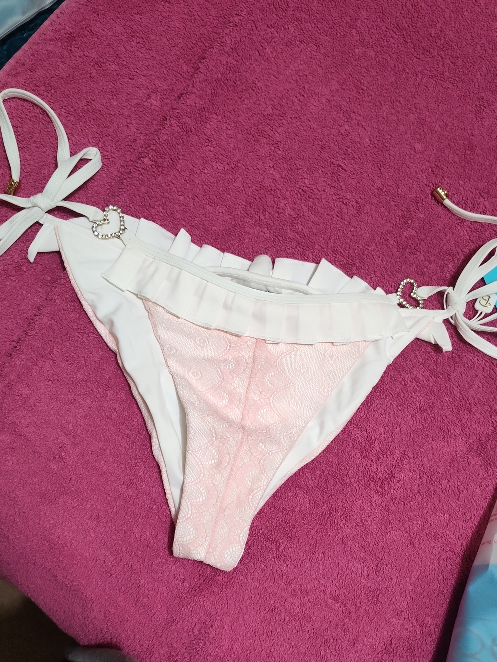 Goin' Back To Cali Skimpy Bottom